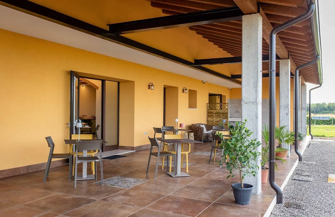 Agriturismo Corte Casa Erminia-1